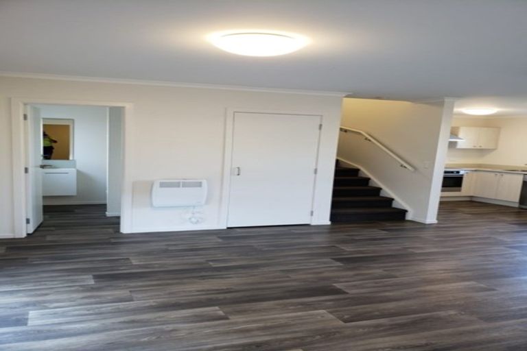 Photo of property in 17 Chiefs Court, Hamilton East, Hamilton, 3216