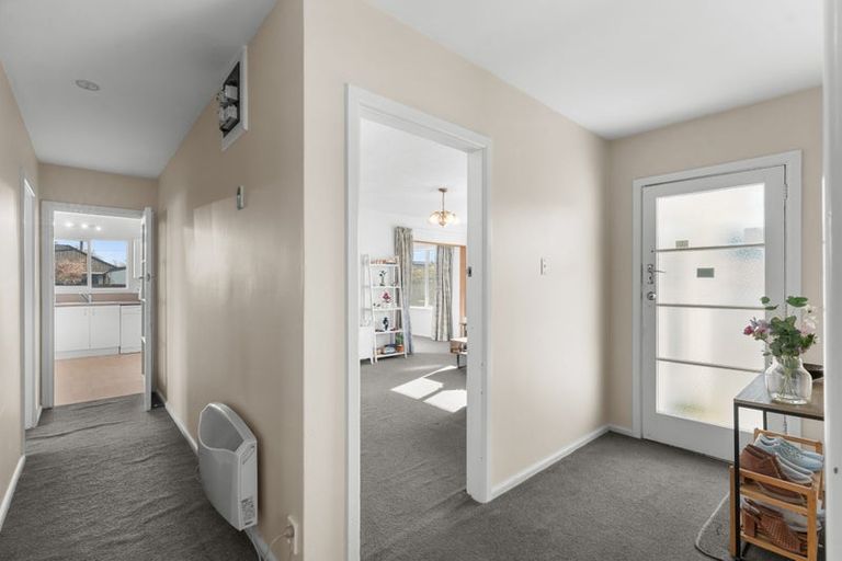 Photo of property in 33 Wilton Crescent, Bishopdale, Christchurch, 8053