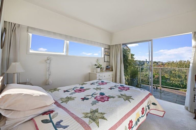 Photo of property in 1/47 Eastcliffe Road, Castor Bay, Auckland, 0620