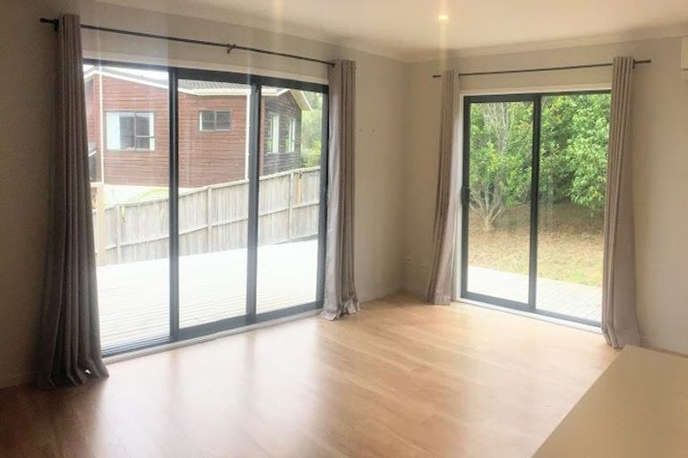 Photo of property in 8a Diosma Place, Botany Downs, Auckland, 2010