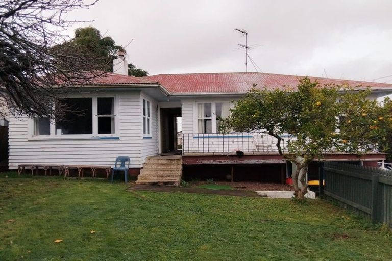 Photo of property in 16 Thompson Terrace, Manurewa, Auckland, 2102