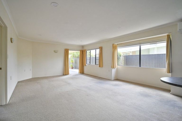Photo of property in 1420b Karamu Road North, Mayfair, Hastings, 4122