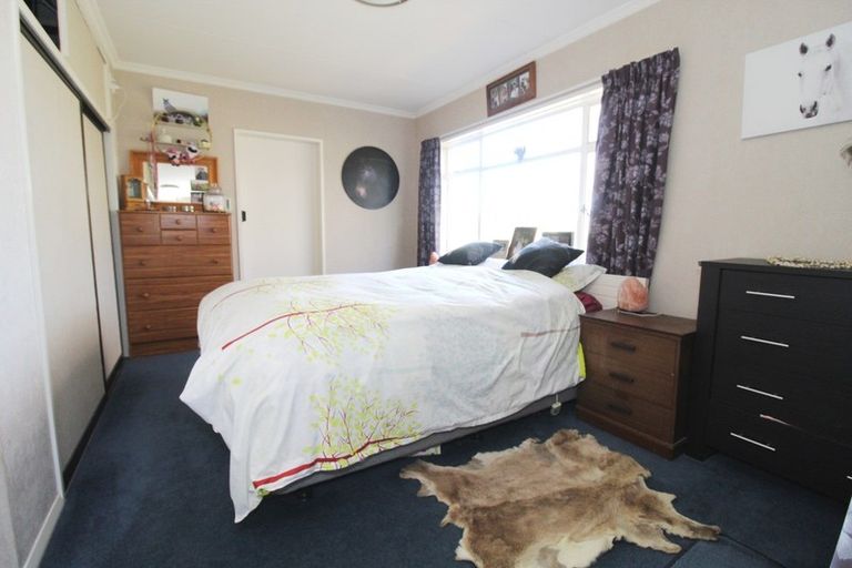 Photo of property in 1 Price Street, Waimate, 7924