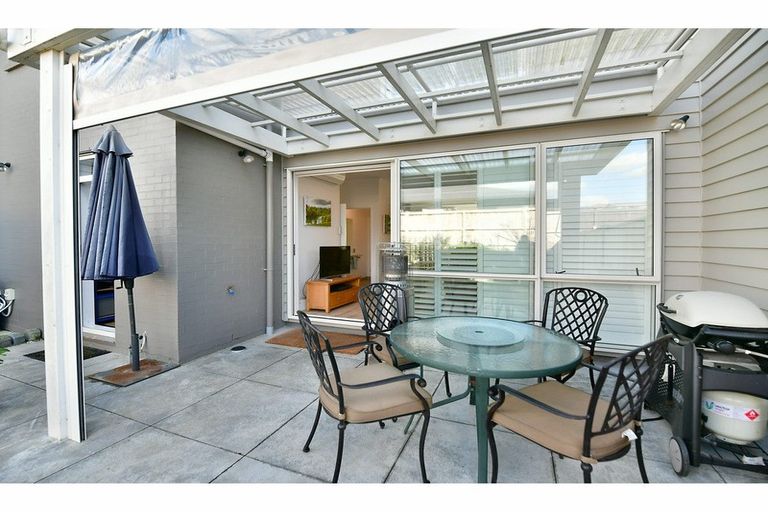 Photo of property in 5 Couldrey Crescent, Red Beach, 0932