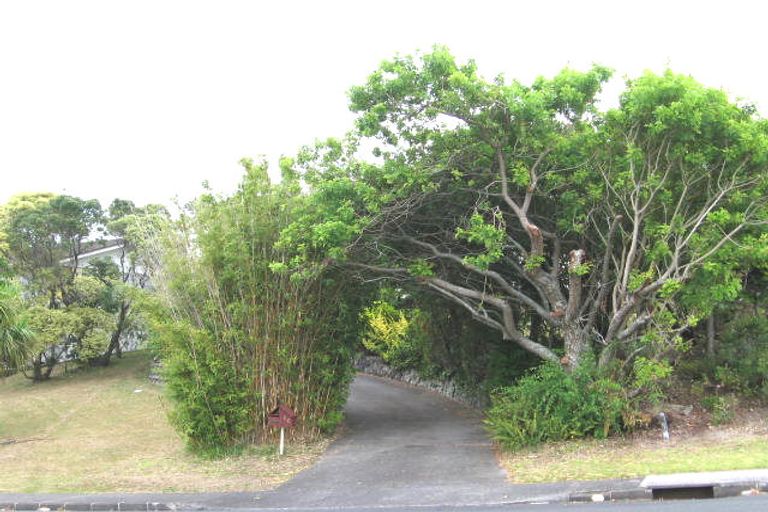 Photo of property in 40 Juniper Road, Sunnynook, Auckland, 0620