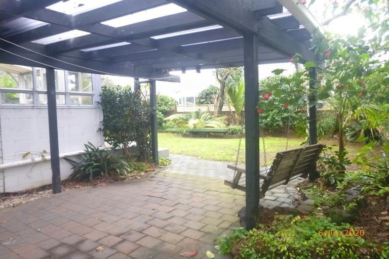 Photo of property in 93 Wiseley Road, West Harbour, Auckland, 0618