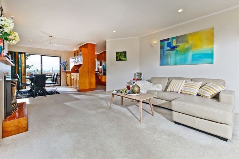 Photo of property in 465 Beach Road, Murrays Bay, Auckland, 0630