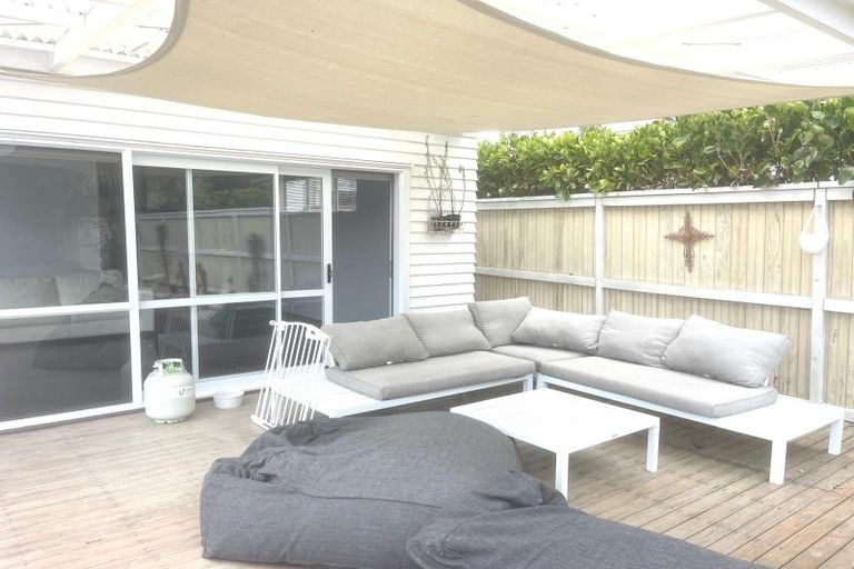 Photo of property in 164 Queen Street, Northcote Point, Auckland, 0627