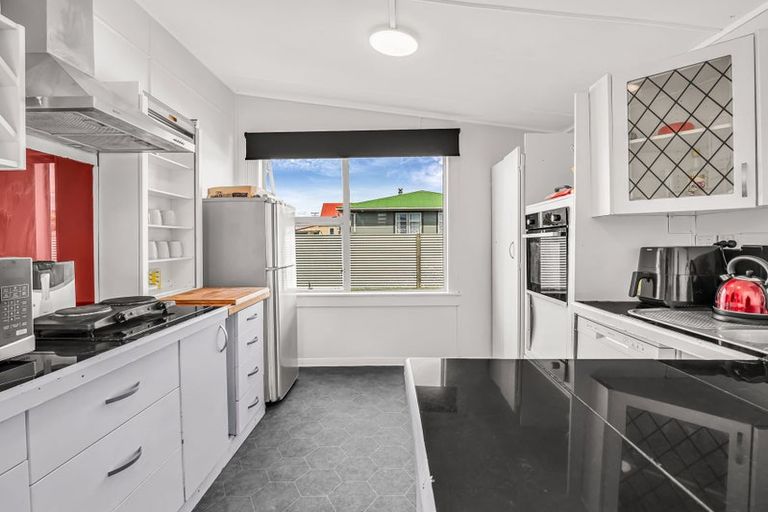 Photo of property in 26 Stout Street, Shannon, 4821