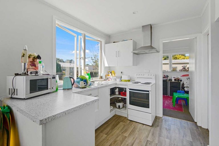 Photo of property in 32 Jollie Street, Linwood, Christchurch, 8062