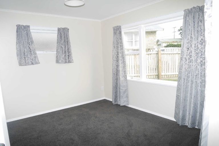 Photo of property in 84 Ruapehu Street, Paraparaumu, 5032