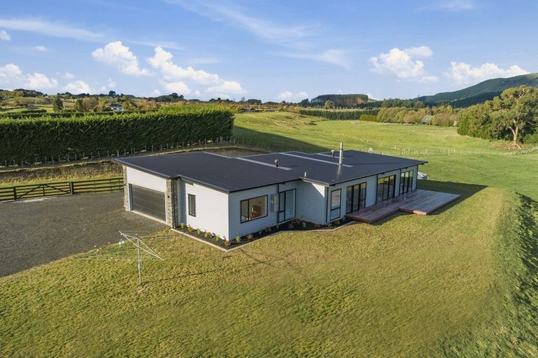 Photo of property in 706 Whangamata Road, Kinloch, Taupo, 3377