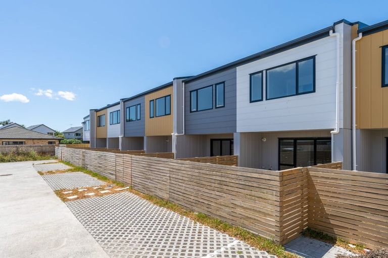Photo of property in 10/115 Swanson Road, Henderson, Auckland, 0610
