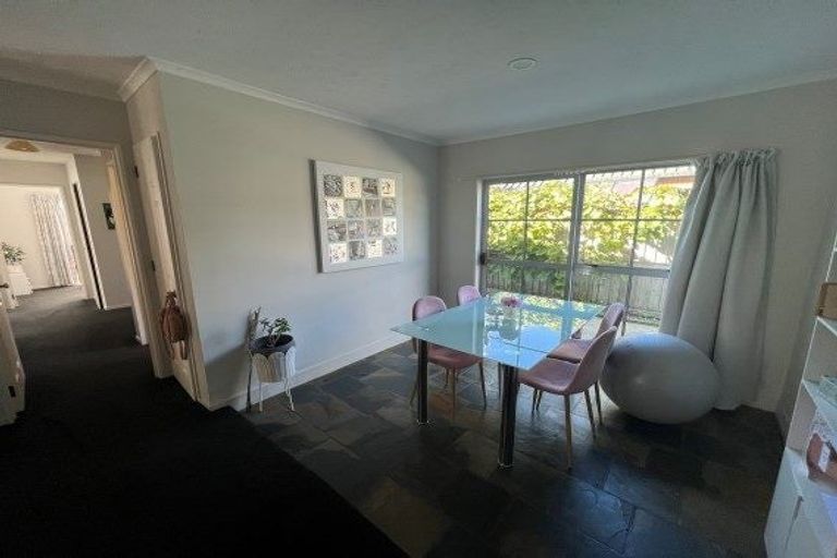 Photo of property in 47 Apsley Drive, Avonhead, Christchurch, 8042