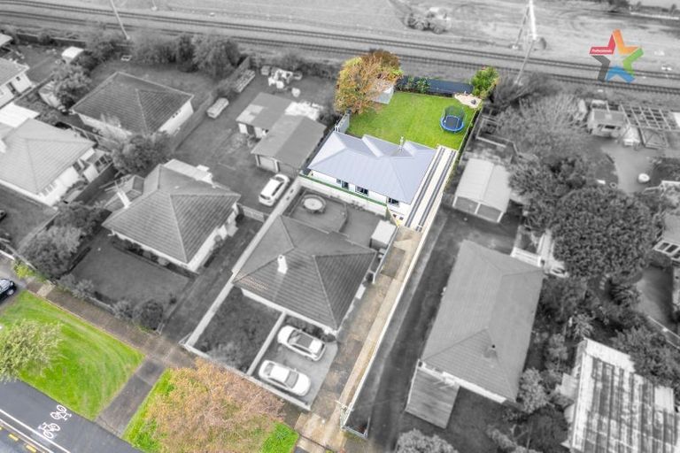 Photo of property in 1128a High Street, Taita, Lower Hutt, 5011