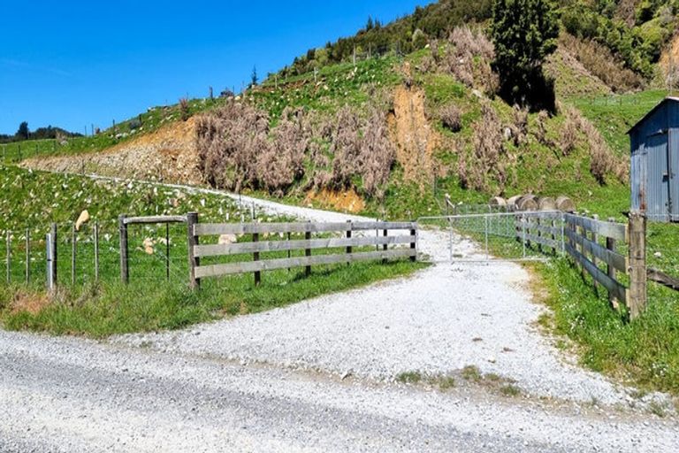 Property details for 303 Mccallum Road, Takaka, 7183