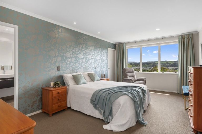 Photo of property in 11 Broadwater Close, Pyes Pa, Tauranga, 3112