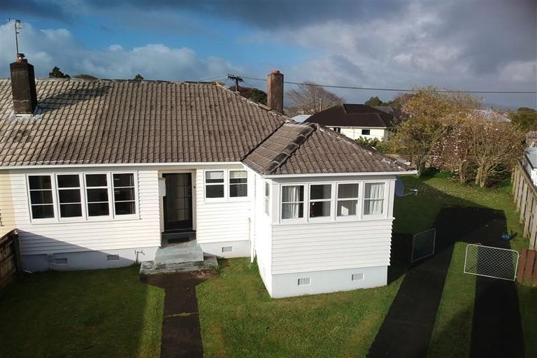 Photo of property in 11 Clovelly Street, Brooklands, New Plymouth, 4310