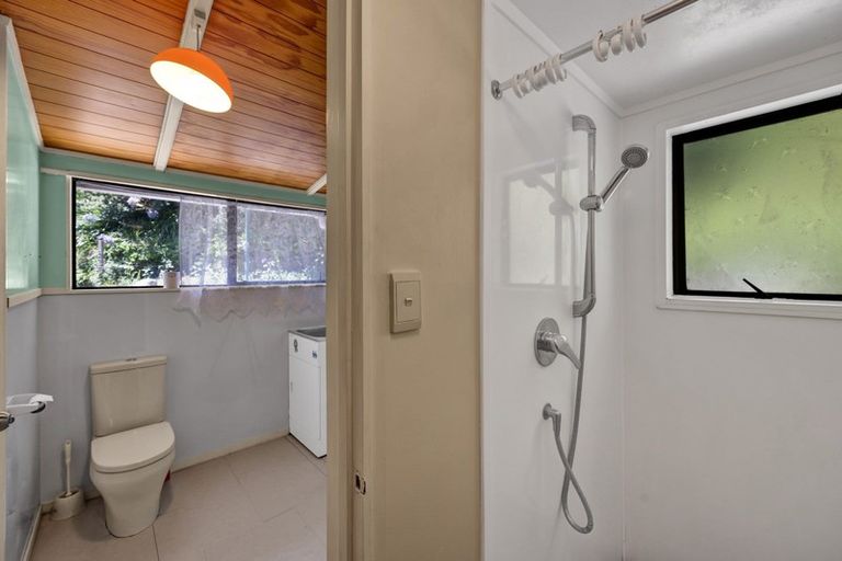 Photo of property in 15 Awanui Street, Merrilands, New Plymouth, 4312