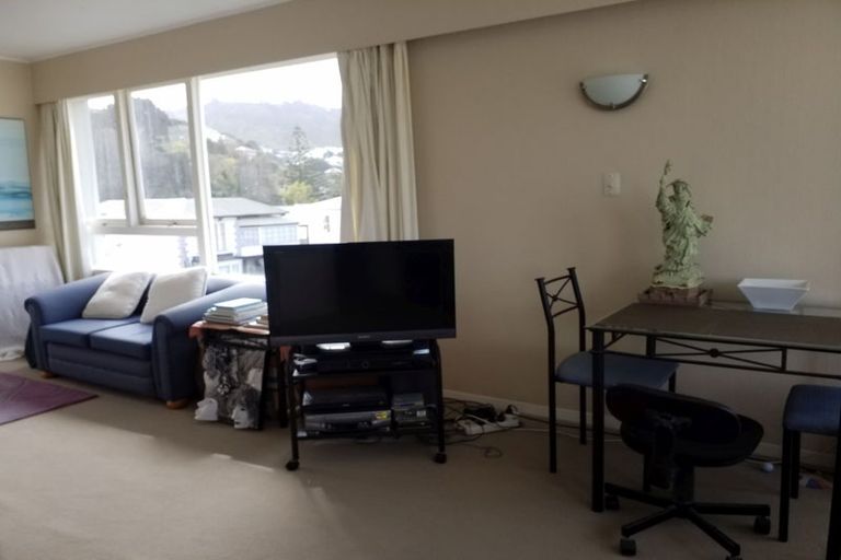 Photo of property in Churchill Flats, 213 The Terrace, Wellington Central, Wellington, 6011