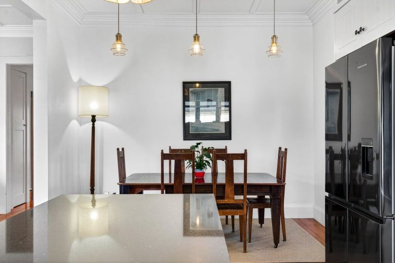 Photo of property in 76 Vigor Brown Street, Napier South, Napier, 4110