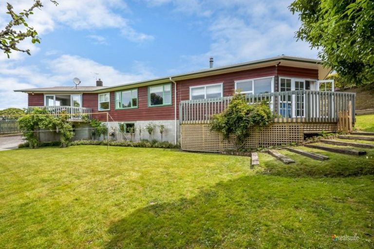 Photo of property in 15 Wilson Grove, Normandale, Lower Hutt, 5010