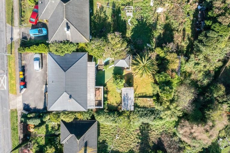 Photo of property in 34 Sievers Grove, Cannons Creek, Porirua, 5024