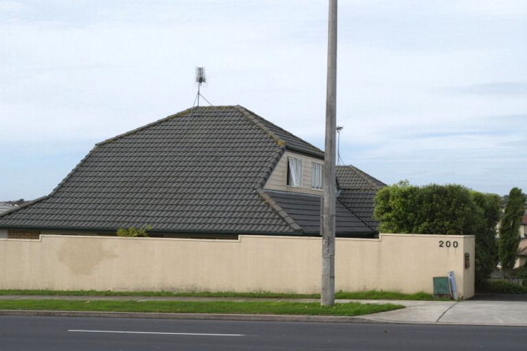 Photo of property in 1/200 Botany Road, Botany Downs, Auckland, 2010