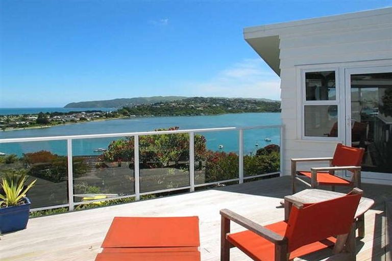 Photo of property in 45 Bayview Road, Paremata, Porirua, 5024