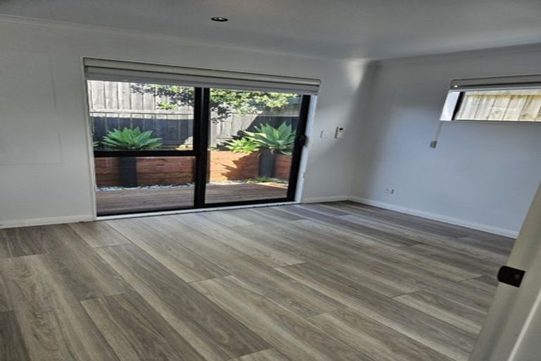 Photo of property in 15 Cambridge Road, Riverhead, 0820