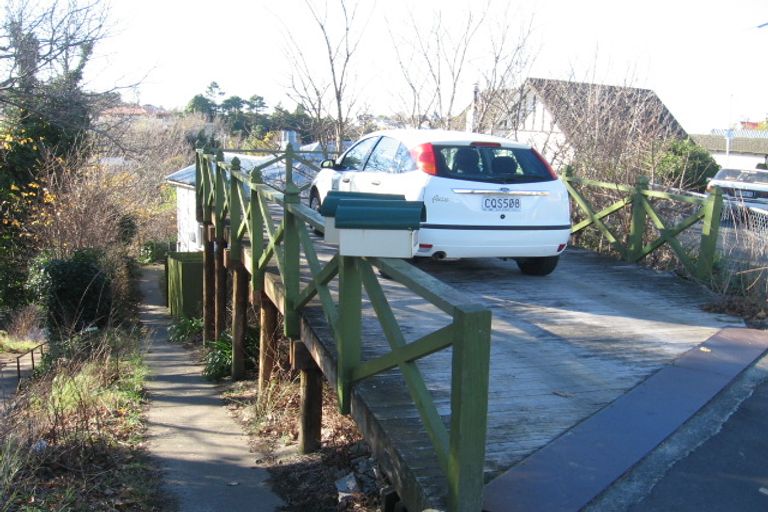 Photo of property in 25 Fitzroy Road, Bluff Hill, Napier, 4110