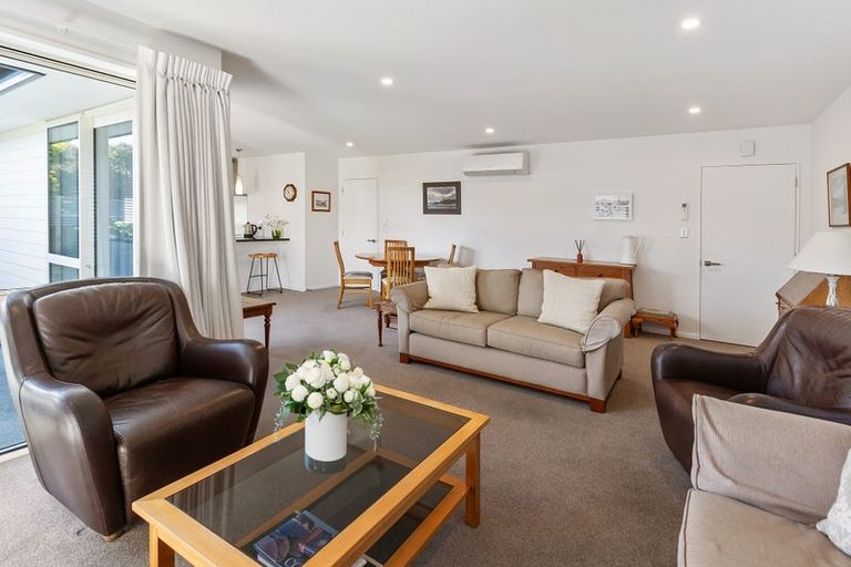 Photo of property in 2/253 Otipua Road, Highfield, Timaru, 7910