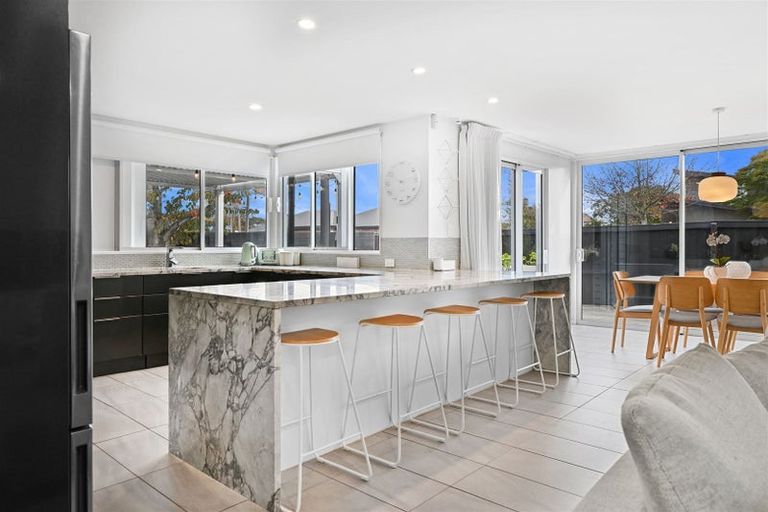 Photo of property in 68 Blighs Road, Strowan, Christchurch, 8052