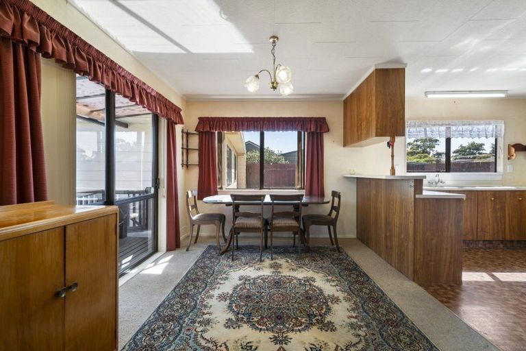 Photo of property in 12 Cargill Grove, Kelvin Grove, Palmerston North, 4414