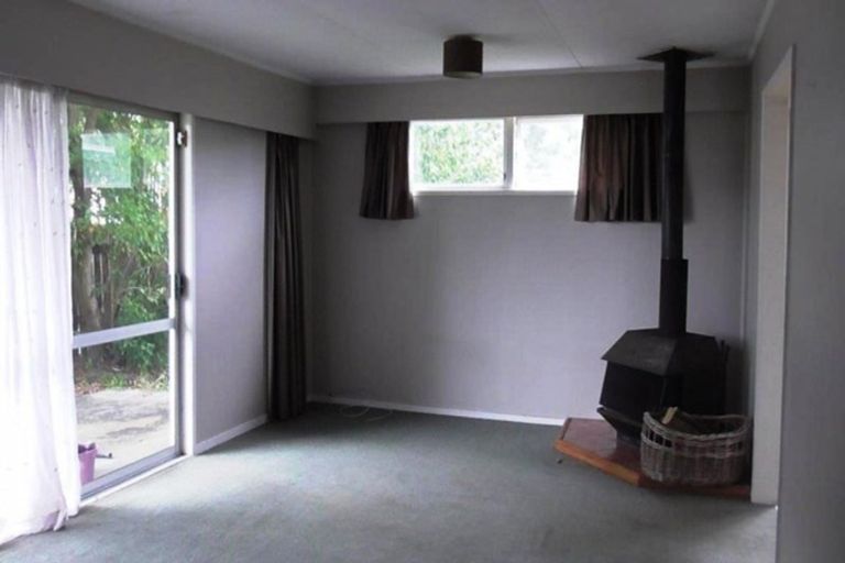 Photo of property in 9 Hardie Grove, Featherston, 5710