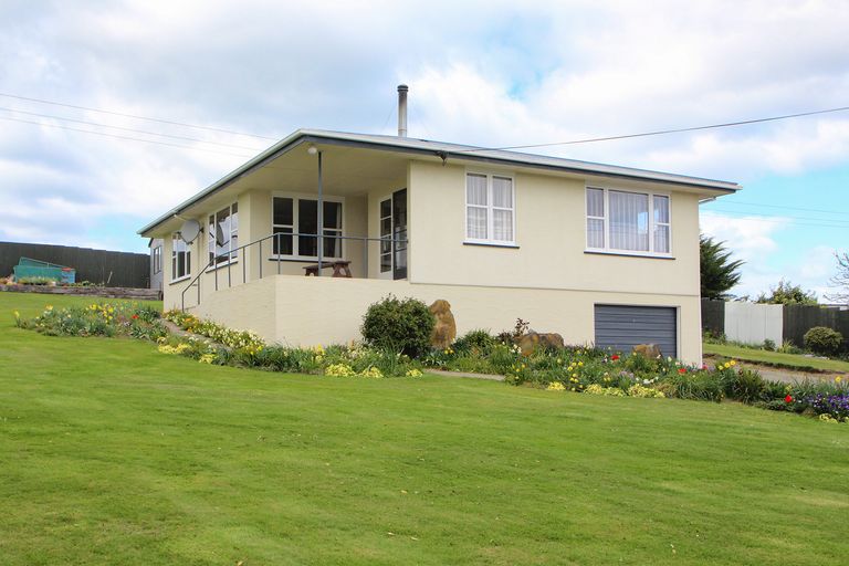 Photo of property in 25 Main Road, Maheno, Oamaru, 9495