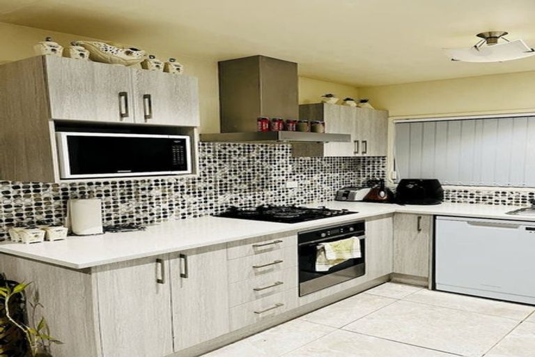 Photo of property in 4/29 Aeronautic Road, Takanini, 2112