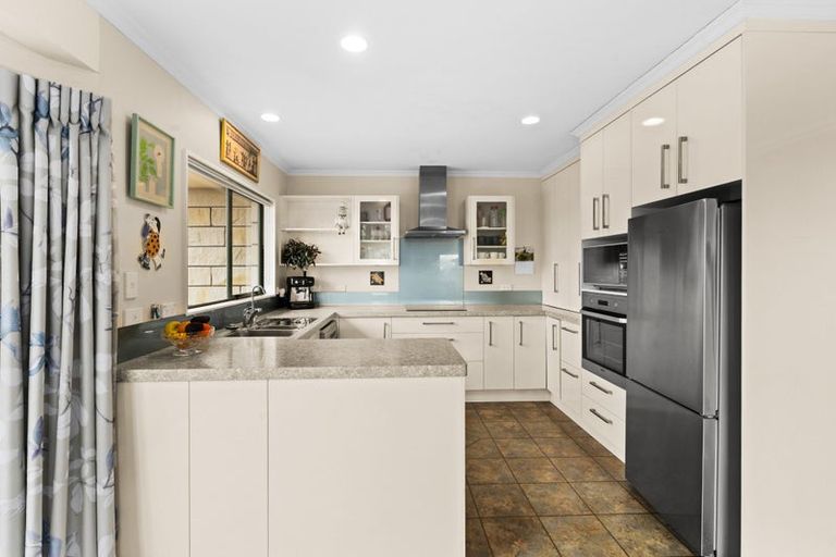 Photo of property in 2/89 Churchill Drive, Taradale, Napier, 4112