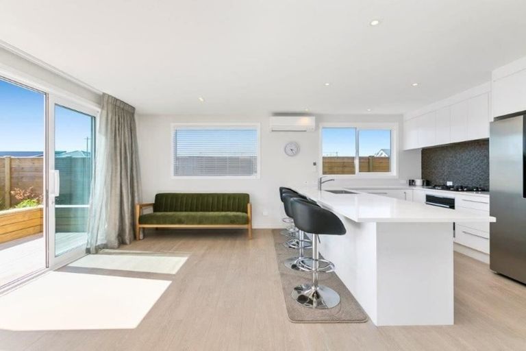 Photo of property in 1 Tuangi Way, Papamoa Beach, Papamoa, 3118