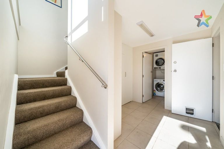 Photo of property in 28 Hollies Crescent, Johnsonville, Wellington, 6037