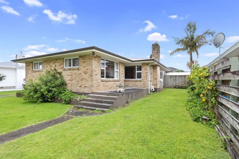 Photo of property in 24 Ngahere Street, Otumoetai, Tauranga, 3110