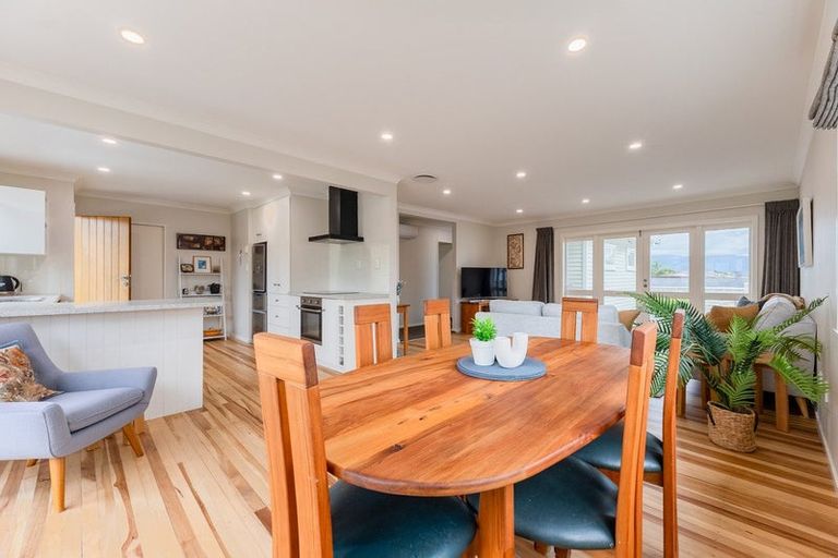 Photo of property in 38 Gray Avenue, Paraparaumu Beach, Paraparaumu, 5032