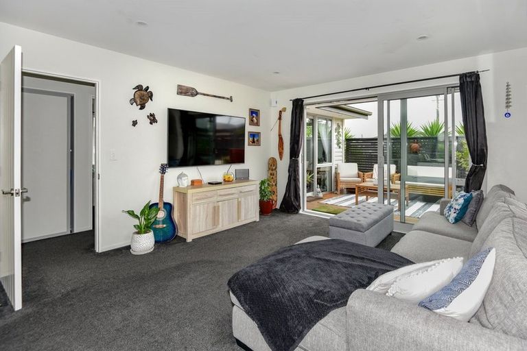 Photo of property in 175 Keyes Road, New Brighton, Christchurch, 8083