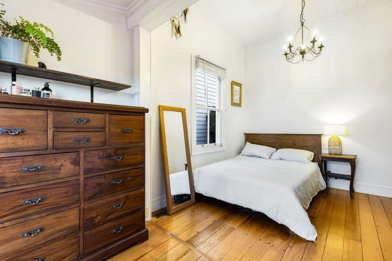 Photo of property in 11 Mostyn Street, Kingsland, Auckland, 1021