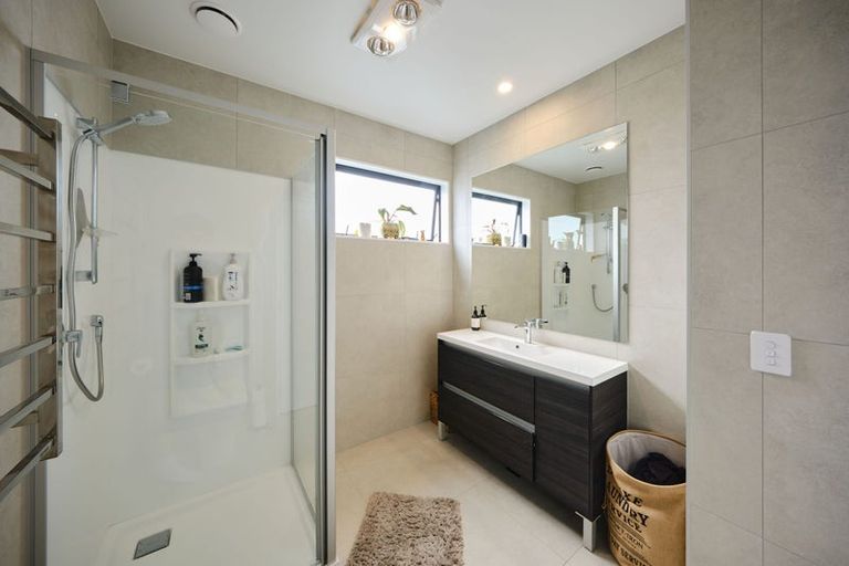 Photo of property in 104 Symes Drive, Red Beach, 0932