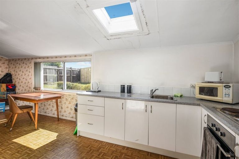 Photo of property in 21 Tarawera Road, Johnsonville, Wellington, 6037