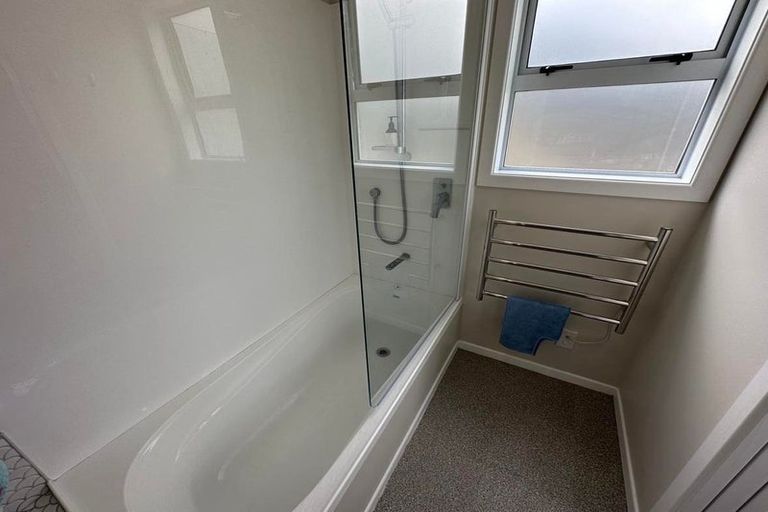 Photo of property in 21 William Street, Waikanae Beach, Waikanae, 5036