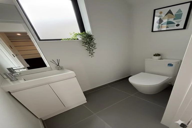 Photo of property in 13 Greenbrier Street, Westgate, 0814