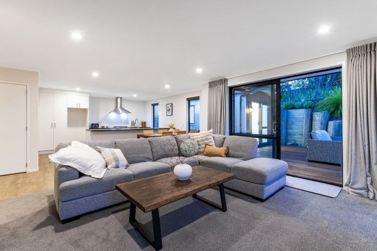 Photo of property in 6 Martingale Drive, Whitby, Porirua, 5024