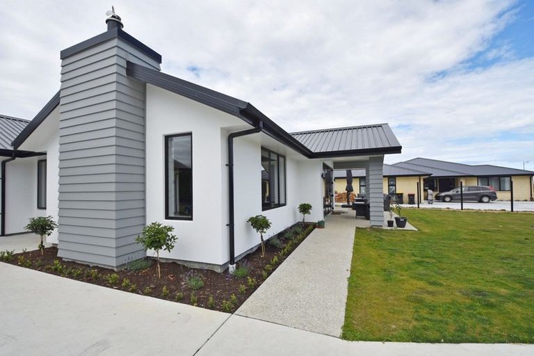 Photo of property in 18 Pegasus Place, Seaward Bush, Invercargill, 9812